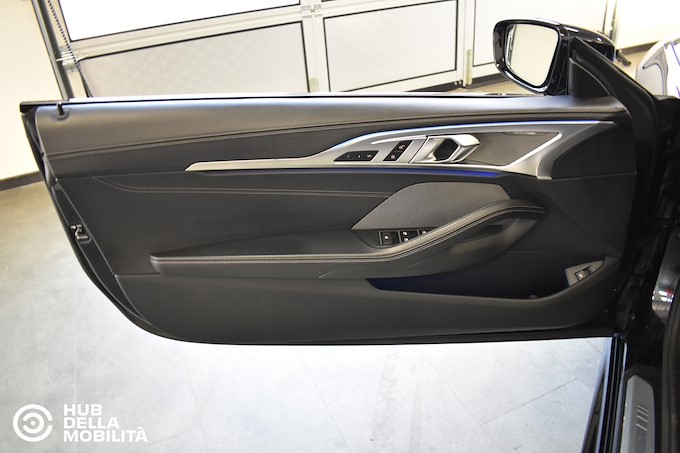 BMW M850i xDrive Cabrio